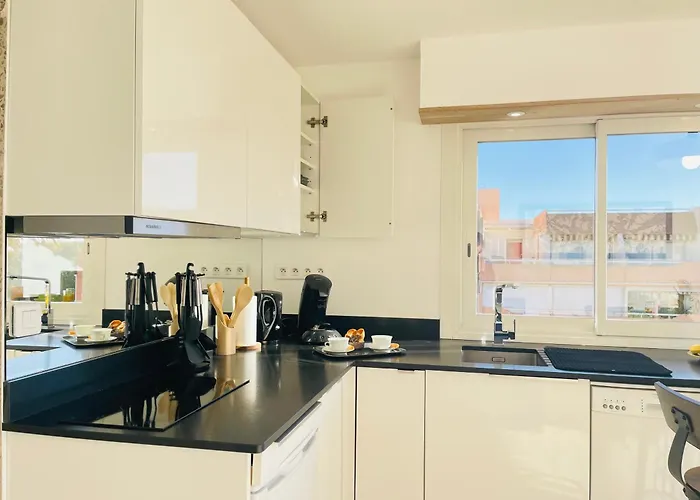 Beau 3 Pieces Vue A St Raphael - Piscine * Saint-Raphael (Var)