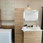 Beau 3 Pieces Vue A St Raphael - Piscine *
