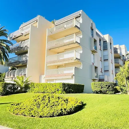 Beau 3 Pieces Vue A St Raphael - Piscine Апартаменти Сен-Рафаель