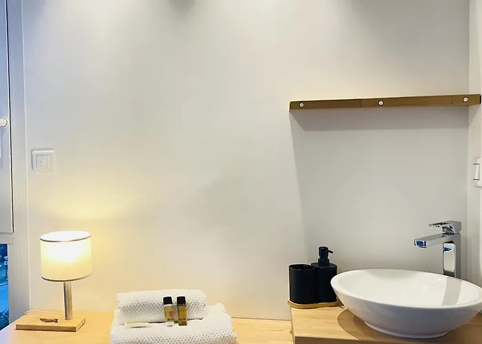 Апартаменты Beau 3 Pieces Vue A St Raphael - Piscine Сен-Рафаэль